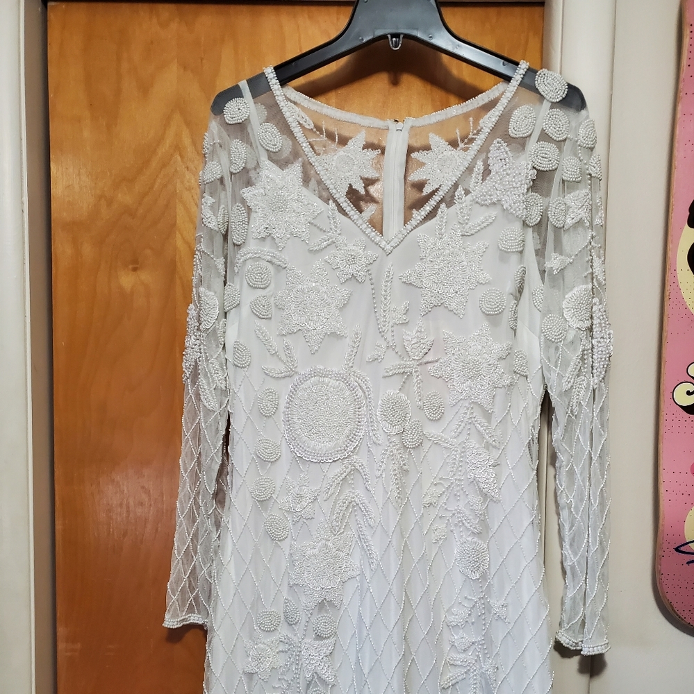 Gatsbylady-Polly Maxi Long Sleeved Wedding Dres. New with tags. Size 12. White.